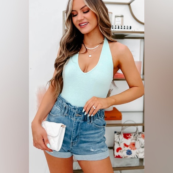 NanaMacs Tops - Brand New Halter Top